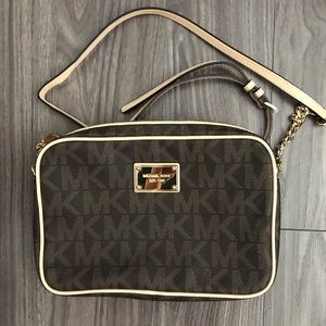 MK PURSE